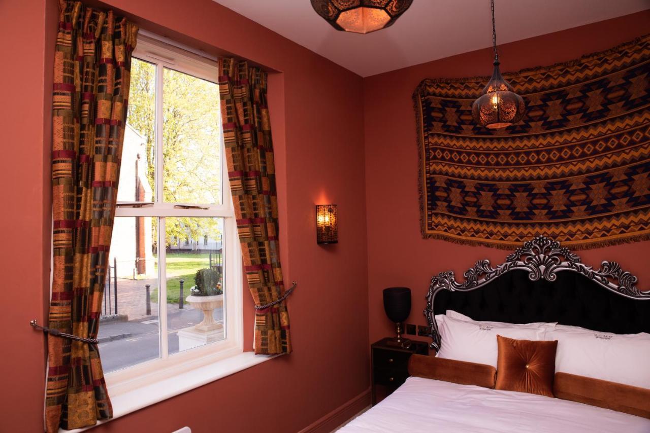 Domo Boutique Hotel Олдбери Экстерьер фото